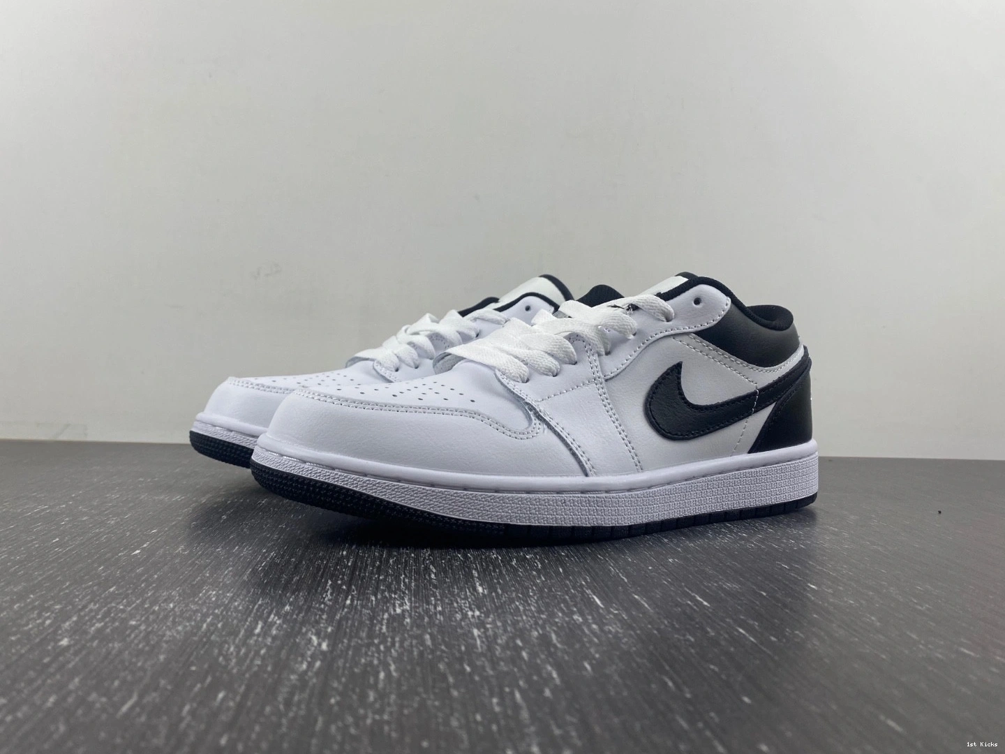 Black 1 553558-132 Low - Jordan White Men's 1028